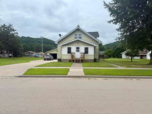 152 N Ohio St, Prairie Du Chien, WI, 53821-1539 | Card Image