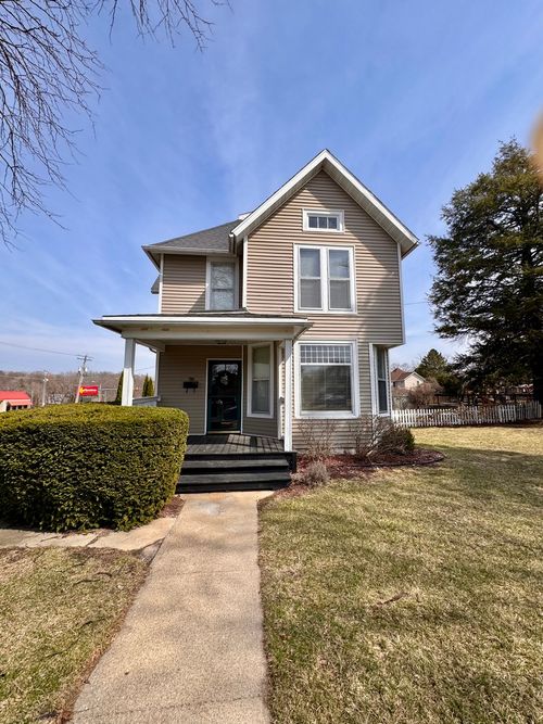 706 S Hennepin Ave, Dixon, IL, 61021-3644 | Card Image