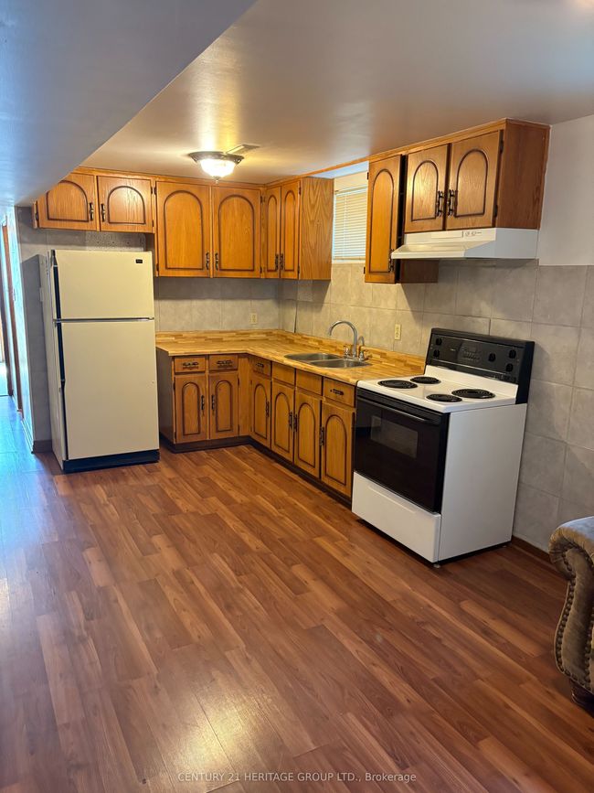 117 Maplegrove Ave, House other with 5 bedrooms, 2 bathrooms and 4 parking in Bradford ON | Image 12