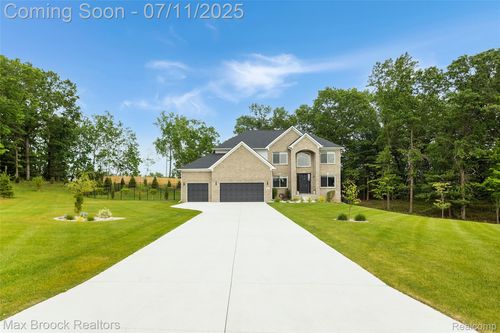 460 Lake Manitou Trl, Oxford, MI, 48371-6627 | Card Image