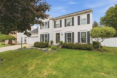 2014 48th St Ne, Canton, OH, 44705-3082 | Card Image