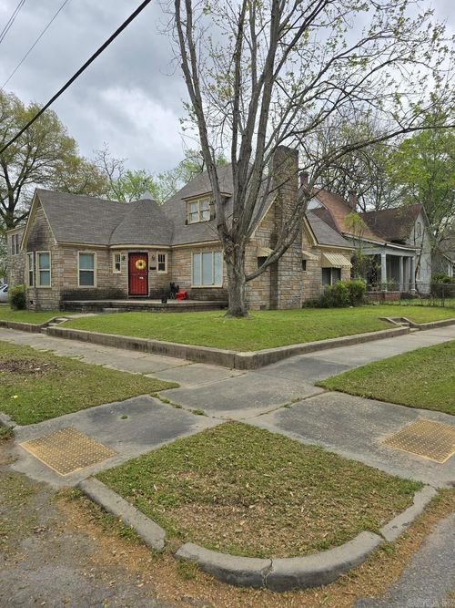 110 &amp; 112 W 15th Street, North Little Rock, AR, 72114 | Card Image