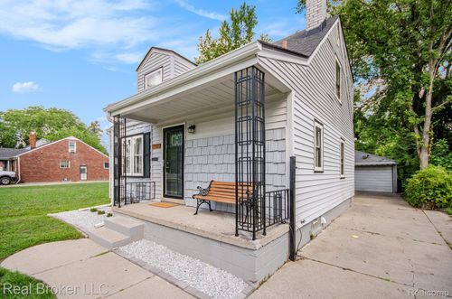 15431 E State Fair St, Detroit, MI, 48205-2007 | Card Image