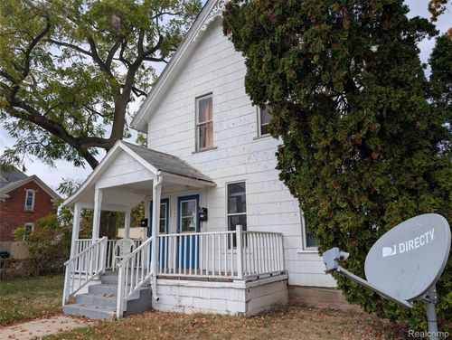 220 W Park St, Lapeer, MI, 48446-2164 | Card Image