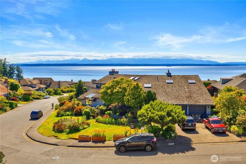 13731 65th Pl W, Edmonds, WA, 98026-3221 | Card Image