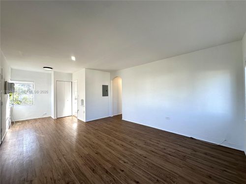 apt-3-1910 Biarritz Dr, Miami Beach, FL, 33141-4434 | Card Image