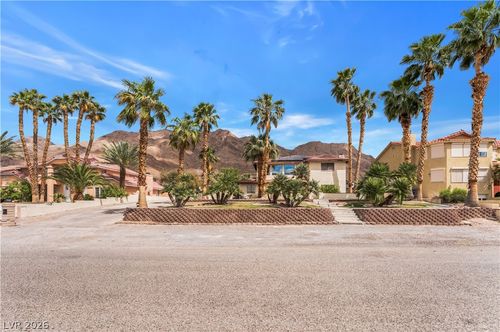 542 Radwick Dr, Las Vegas, NV, 89110-4114 | Card Image