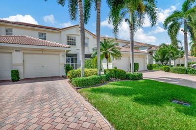 1 - 7953 Laina Lane, Condo with 3 bedrooms, 2 bathrooms and null parking in Boynton Beach FL | Image 3