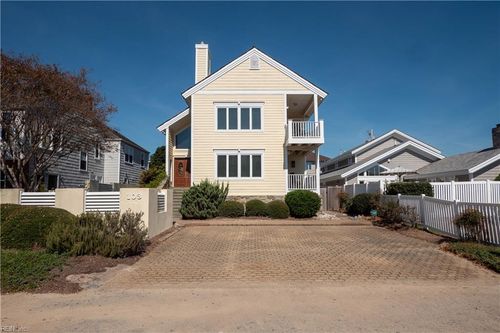 103 49th St, Virginia Beach, VA, 23451-2411 | Card Image