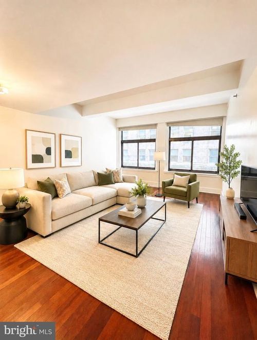 6d-1500 Chestnut St, PHILADELPHIA, PA, 19102-2744 | Card Image