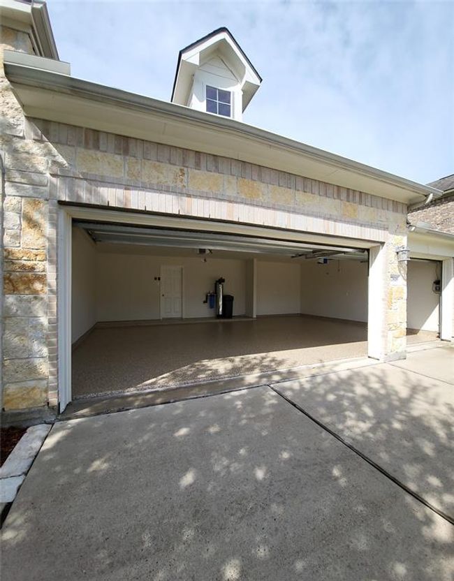 17818 Strolling Stream Ln, House other with 4 bedrooms, 2 bathrooms and 3 parking in Richmond TX | Image 9