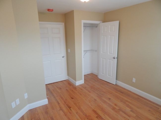 APT-3 - 28 Chelsea St, Condo with 2 bedrooms, 1 bathrooms and null parking in Boston MA | Image 5
