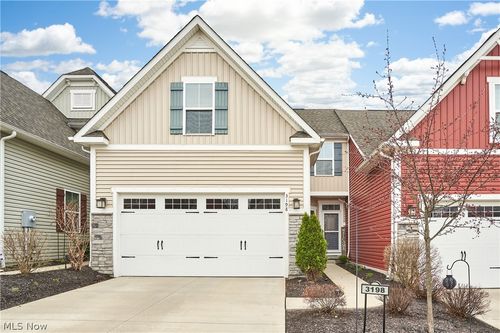 3198 Old Mill Dr, Cuyahoga Falls, OH, 44223-2673 | Card Image