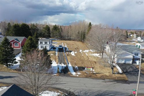 473 Willow Ave, New Glasgow, NS, B2H2A1 | Card Image