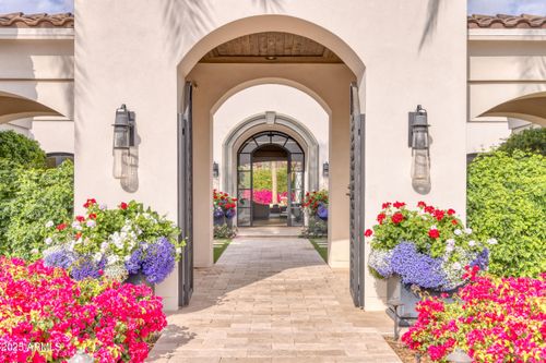 5220 N Casa Blanca Dr, Paradise Valley, AZ, 85253-6200 | Card Image