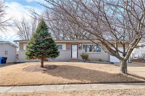 1910 Flamingo Dr, Florissant, MO, 63031-3514 | Card Image