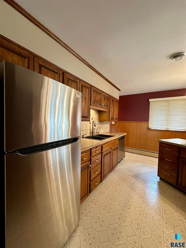 511 W Crawford St, House other with 3 bedrooms, 3 bathrooms and null parking in Luverne MN | Image 10