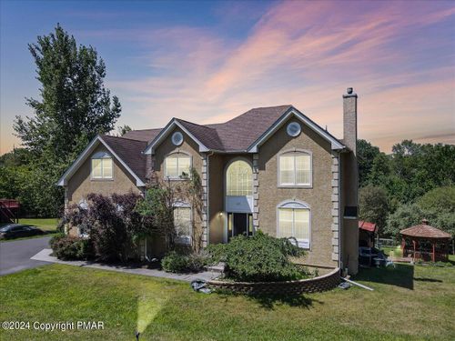 219 Saddle Creek Drive, Mount Bethel, PA, 18343 | Card Image