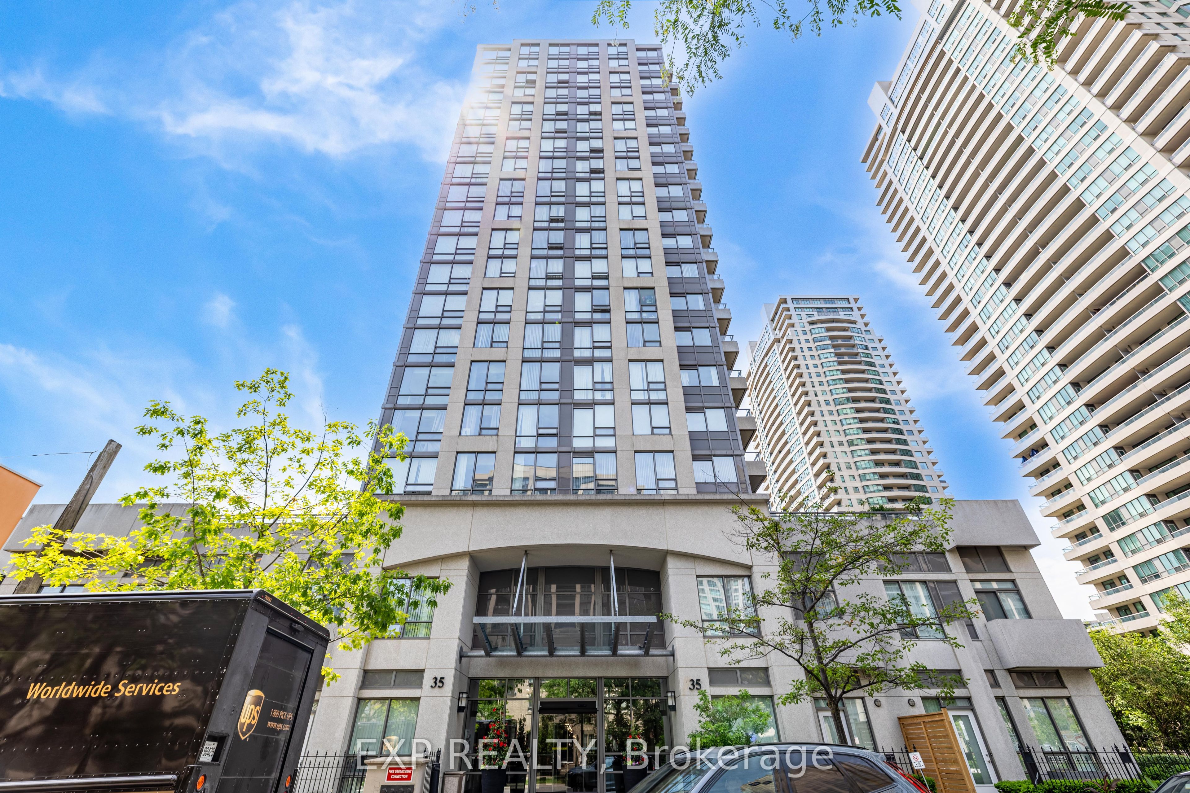 Residential in Toronto C14