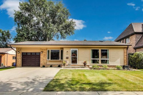 279 S Poplar Ave, Elmhurst, IL, 60126-3533 | Card Image