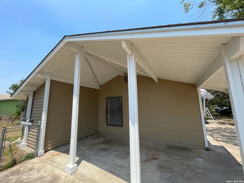 5547 Stonybrook Dr, San Antonio, TX, 78242-1309 | Card Image