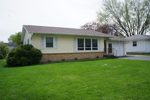 413 W Vine Street, MONDOVI, WI, 54755 | Card Image