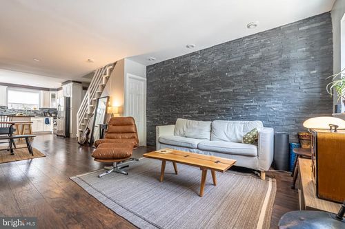 1152 S 7th St, PHILADELPHIA, PA, 19147-4832 | Card Image