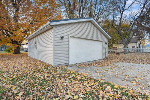 212 S State St, White Pigeon, MI, 49099-9108 | Card Image