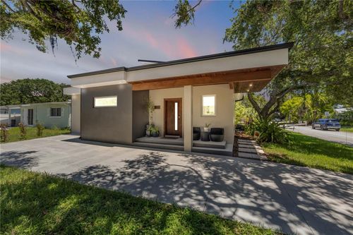 3211 Saxon Dr, NEW SMYRNA BEACH, FL, 32169-3551 | Card Image