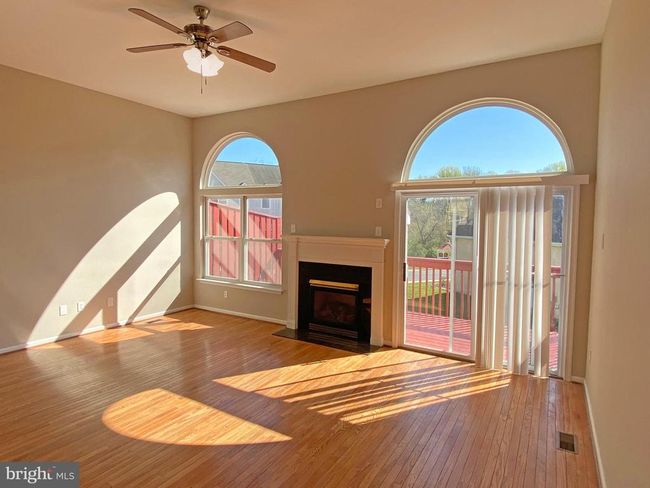 16 Thomas Ln N, Townhouse with 2 bedrooms, 3 bathrooms and null parking in Newark DE | Image 9