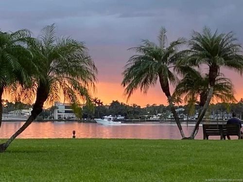 9102-1950 Sw Palm City Rd, Stuart, FL, 34994-4268 | Card Image