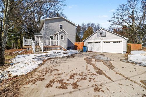 6812 W Decker Rd, Ludington, MI, 49431-9444 | Card Image
