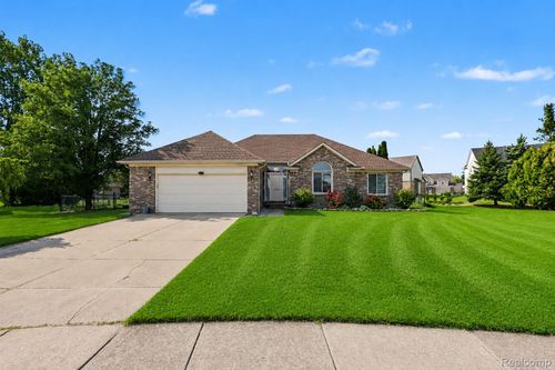 28355 Gamble Rd, Chesterfield, MI, 48047-4854 | Card Image