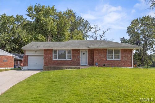 9448 Ardmore Dr, Saint Louis, MO, 63137-1204 | Card Image