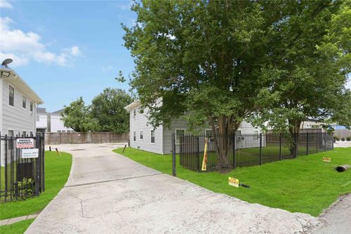 4-6734 Burkett St, Houston, TX, 77021-2345 | Card Image
