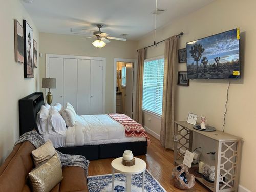 a-11610 Main Ash, Houston, TX, 77025-3136 | Card Image