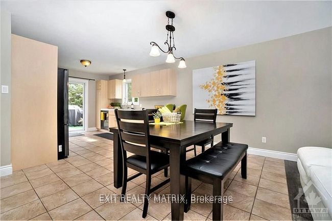 6 Telegraph Cres, House attached with 3 bedrooms, 2 bathrooms and 4 parking in Alfred ON | Image 4