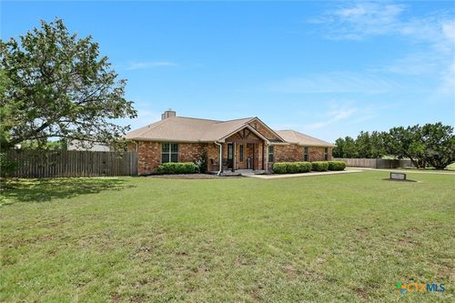 212 Christine Ln, Liberty Hill, TX, 78642-4609 | Card Image