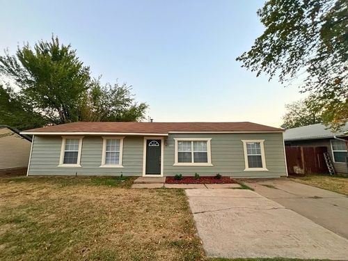 2326 Nw Lincoln Ave, Lawton, OK, 73505-1950 | Card Image
