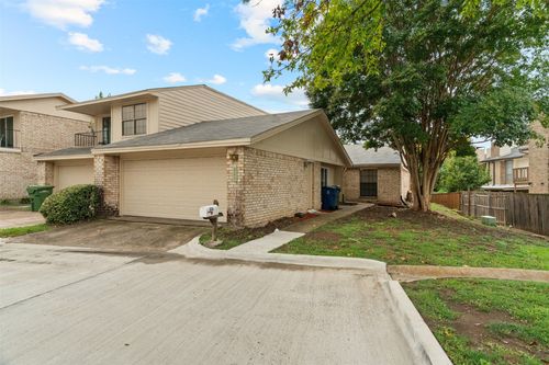 820 Saint Andrews Ct, Garland, TX, 75043-5626 | Card Image