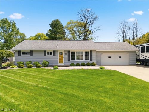 10930 Heltman Ave Ne, Alliance, OH, 44601-8729 | Card Image