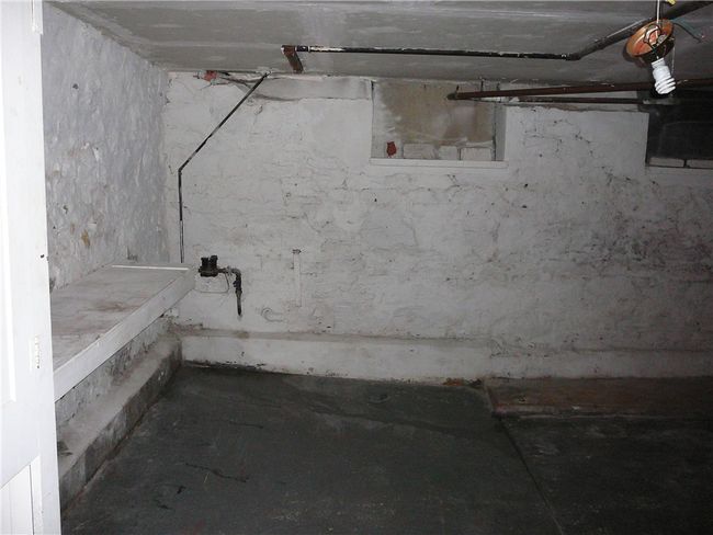 2020 Lauder St, House other with 1 bedrooms, 1 bathrooms and 2 parking in Pittsburgh PA | Image 11