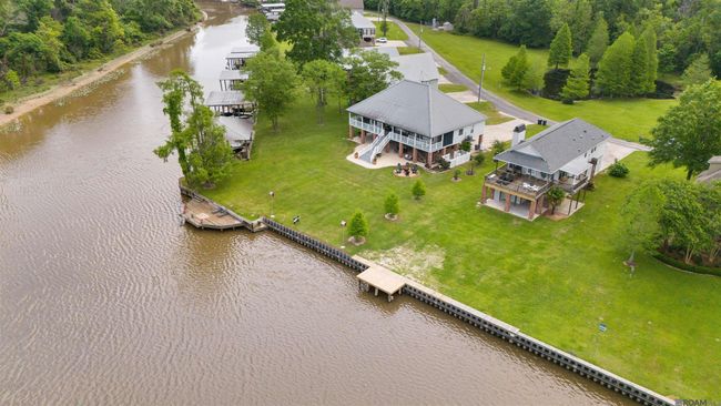17653 Cove Ln, House other with 3 bedrooms, 3 bathrooms and 4 parking in Denham Springs LA | Image 35