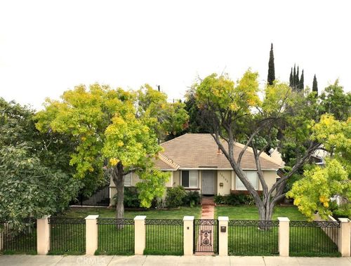 15500 Chatsworth St, Mission Hills, CA, 91345-1908 | Card Image