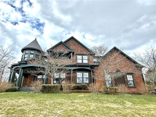 381 Gibbs Ave, Newport, RI, 02840-3329 | Card Image