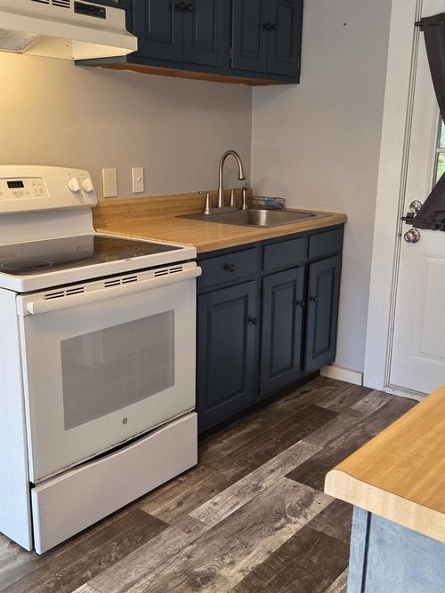 2-562 Route 103, Sunapee, NH, 03782-3737 | Card Image