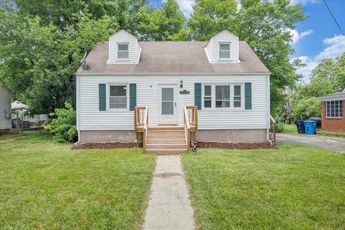 2526 Cornell Dr Nw, Roanoke, VA, 24012-2708 | Card Image