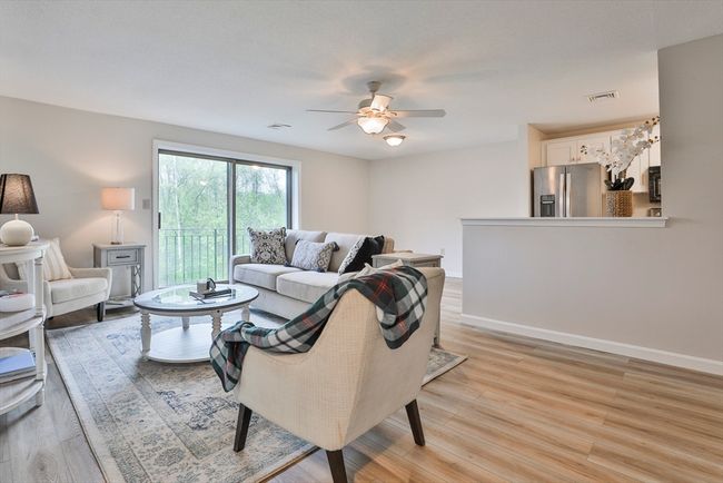 UNIT-213 - 181 Littleton Rd, Condo with 2 bedrooms, 2 bathrooms and 1 parking in Chelmsford MA | Image 4