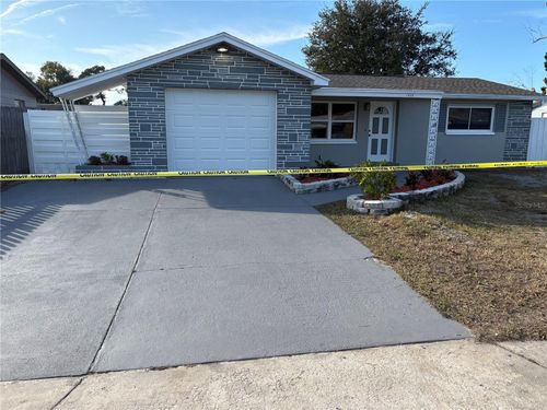 1435 Maybury Dr, HOLIDAY, FL, 34691-4934 | Card Image