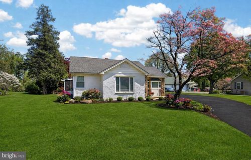 1018 Valleybrook Rd, GARNET VALLEY, PA, 19060-1405 | Card Image